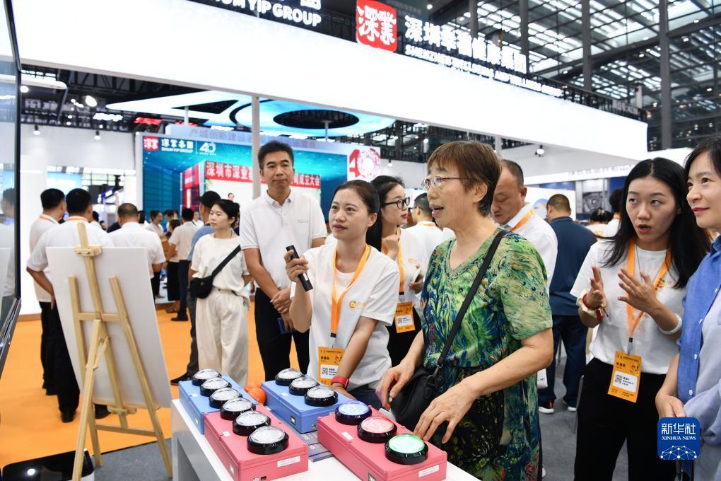 奔驰宝马游戏机